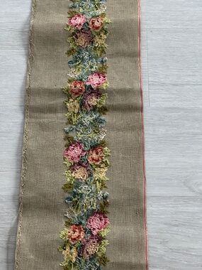 Brunswick Vintage Needlepoint Runner 100% Virgin Wool Floral Garland 60" NOS